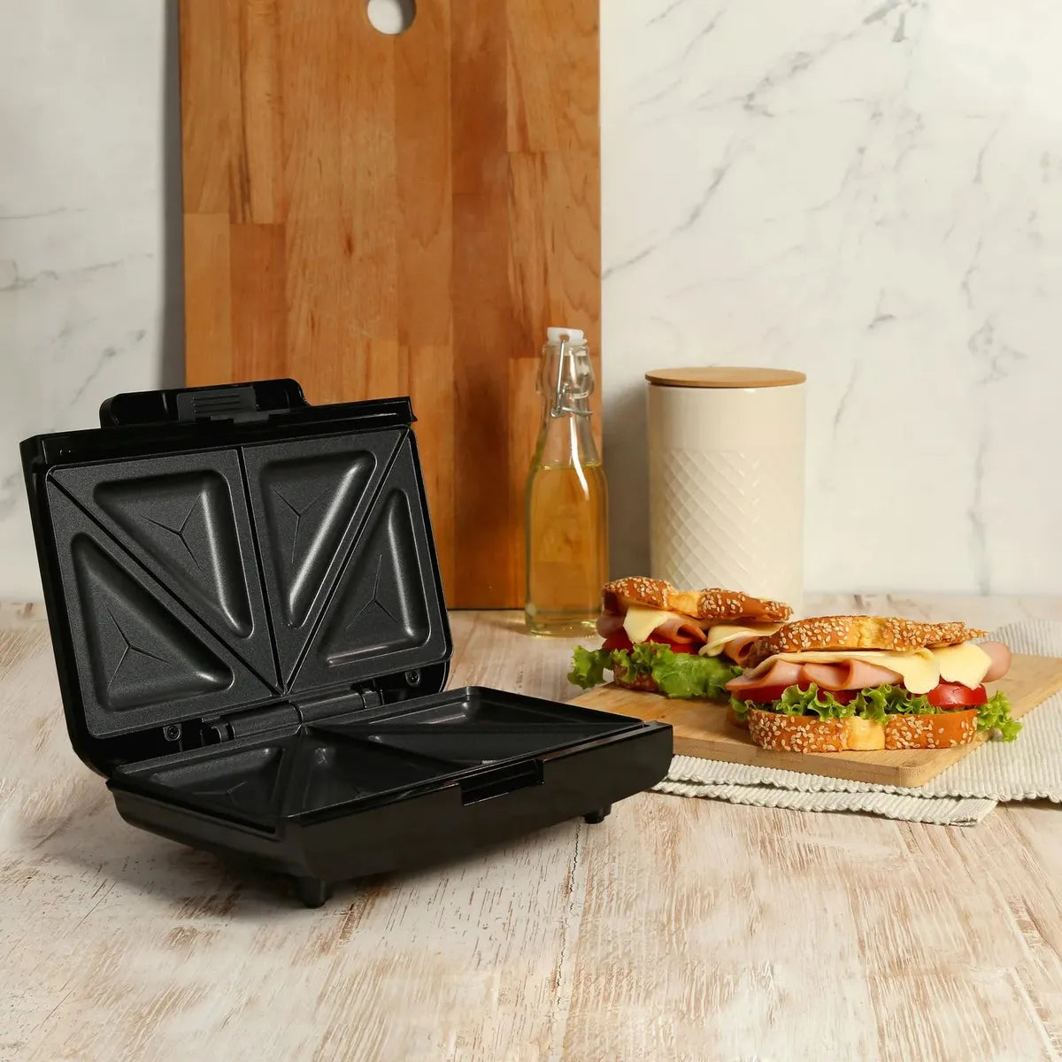 Sanduchera Electrica Sandwich Negra Antiadherente Negra